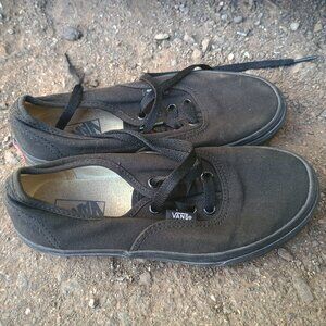 Kids black vans shoes size 2